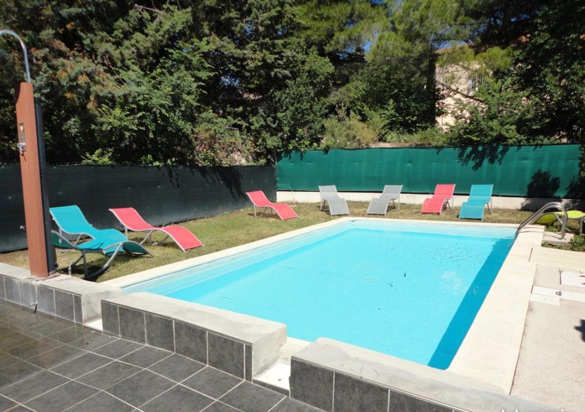 Joli Studio Le Clos D'Aix Avec Grande Terrasse Piscine Et Parking Gratuit Aix-en-Provence Exterior photo