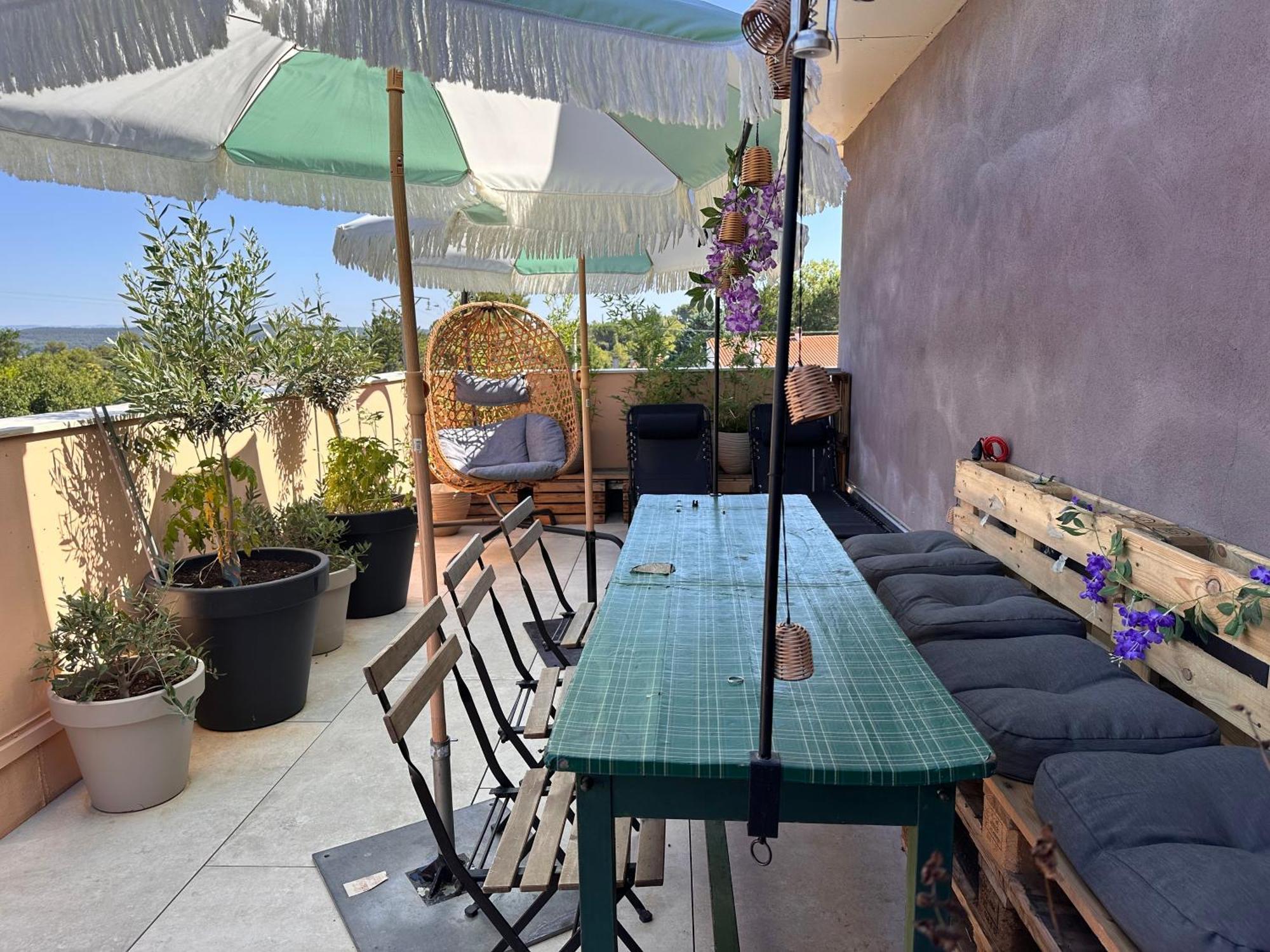 Joli Studio Le Clos D'Aix Avec Grande Terrasse Piscine Et Parking Gratuit Aix-en-Provence Exterior photo